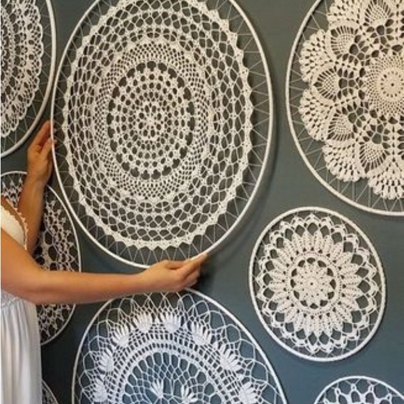 #15 29” Sunflower knitted doily size is 25” round - Picture 9 of 10